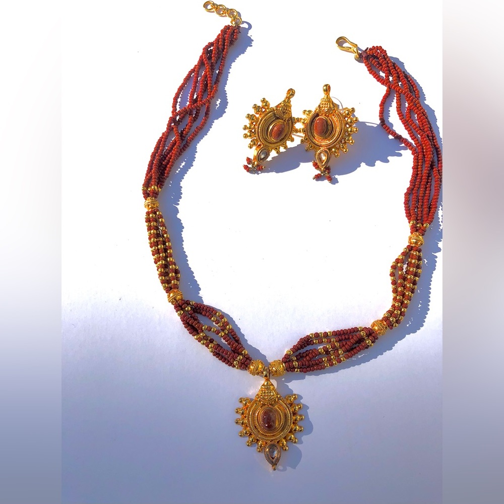 Exquisite Indian Fashion Jewelry Set with Goldstone and Gold/Rust Colored Beads